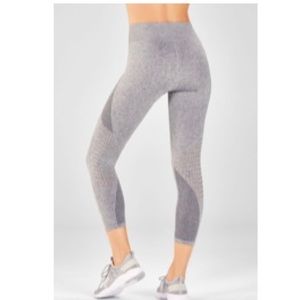 Fabletics Cropped Legging